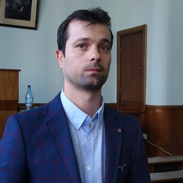 Dr. Doru Țuinea
