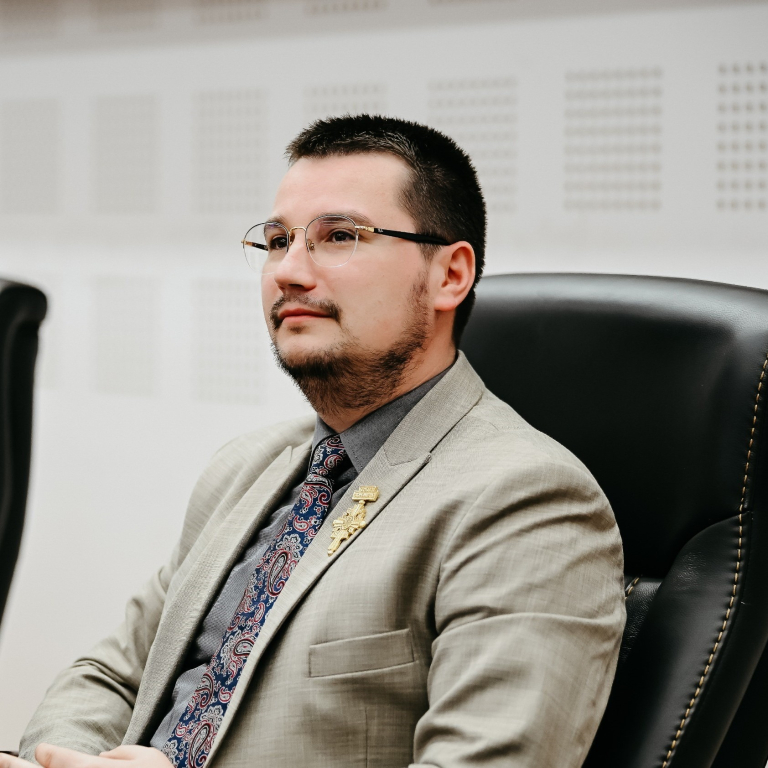 Dr. Mircea-Gheorghe Abrudan